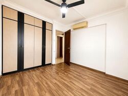 Tampines Street 42 (Tampines), Multi Generation #561209791
